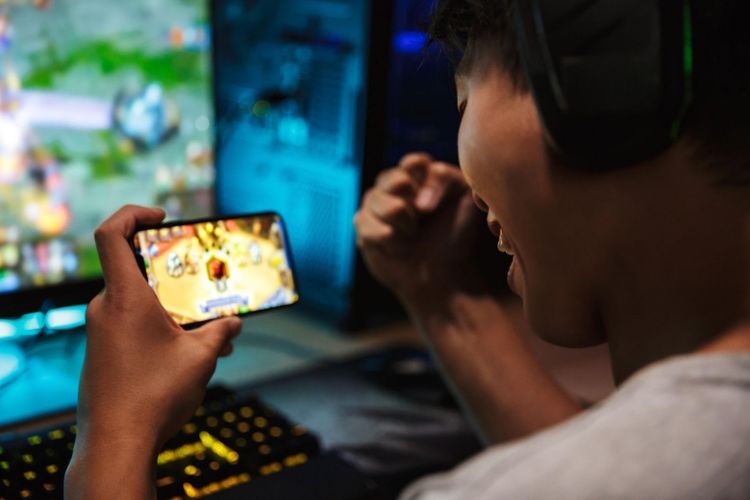 Ilustrasi Aturan atau Regulasi Game Online