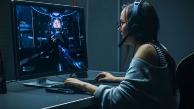 Ilustrasi Aturan Hukum Streamer Video Game