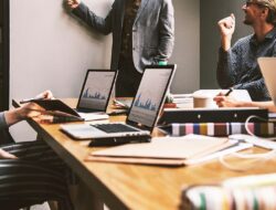 Cara Melaporkan Bisnis Ilegal Secara Resmi dan Aman Tanpa Diketahui