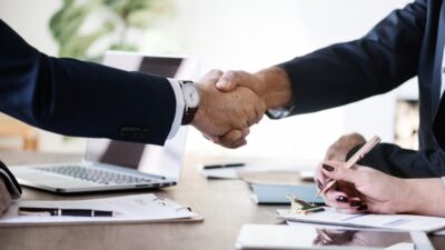 Ilustrasi Public-Private Partnership (PPP)