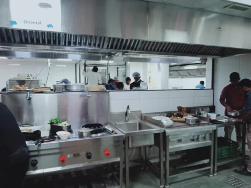 Ilustrasi Dapur Rumahan dan Dapur Komersial